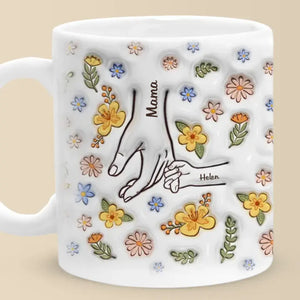 Tu tiens nos mains, et nos cœurs aussi - Mug personnalisé 3D à effet gonflé - Cadeau pour maman, grand-mère