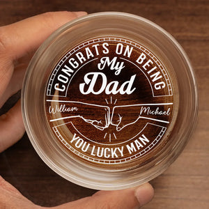 You Hit The Jackpot With Me, Dad - Family Personalized Custom Whiskey Glass - Father's Day, Gift For Dad