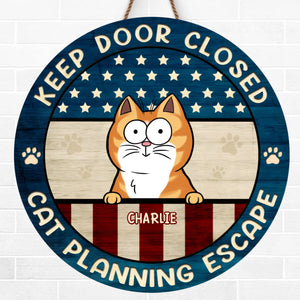 Custom Home Decor Wood Sign - Personalized Birthday Gifts For Cat Lovers, Cat Mom And Dad - Keep Door Closed, Cats Inside