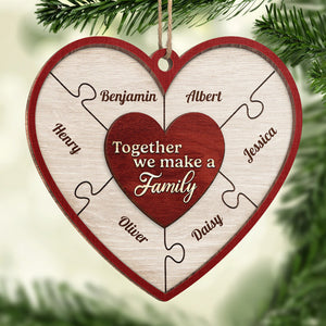 Ensemble, nous formons une famille - Décoration personnalisée pour la famille - En forme de cœur en bois - Cadeau de Noël pour les membres de la famille