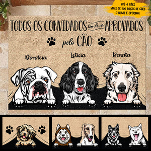 Todos os convidados têm de ser aprovados pelo cão Portuguese - Funny Personalized Dog Decorative Mat.