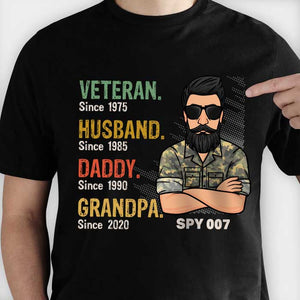 Veteran Papa Since - Gift For 4th Of July - Personalized Unisex T-Shirt.