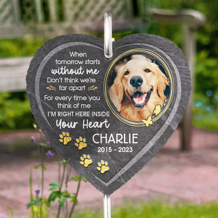 I’m Right Here - Personalized Memorial Garden Slate & Hook - Memorial Gifts - Cemetery Decorations For Grave, Dog Memorial Gifts, Loss Of Dog Sympathy Gift, Dog Memorial Stone