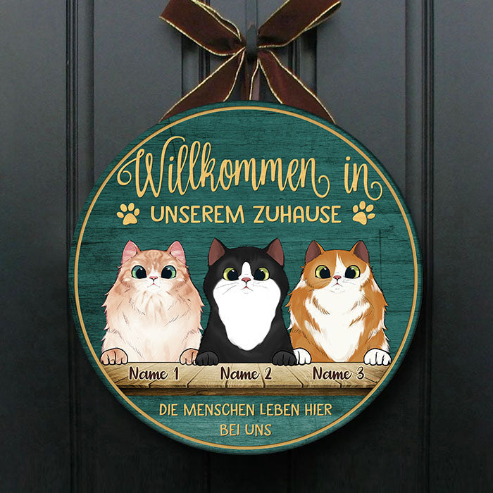 Willkommen In Meinem Zuhause - Lustiges Personalisiertes Katzentürschild, Funny Personalized Cat Door Sign German