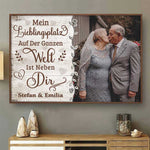 Mein Lieblingsplatz Ist Neben Dir - Bild Hochladen, Geschenk Für Paare, Ehemann Und Ehefrau - Personalized Horizontal Poster German