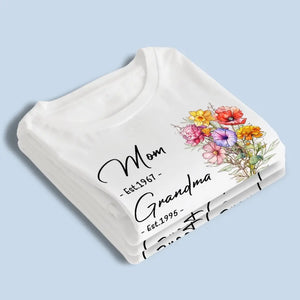 Grandma Bear Flowers - Family Personalized Custom Unisex T-shirt, Hoodie, Sweatshirt - Mother's Day, Gift For Mom, Grandma