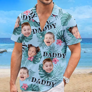 Photo personnalisée juste un père et sa fille - Chemise hawaïenne tropicale unisexe personnalisée pour la famille - Cadeau de vacances d'été, cadeau pour papa, grand-père