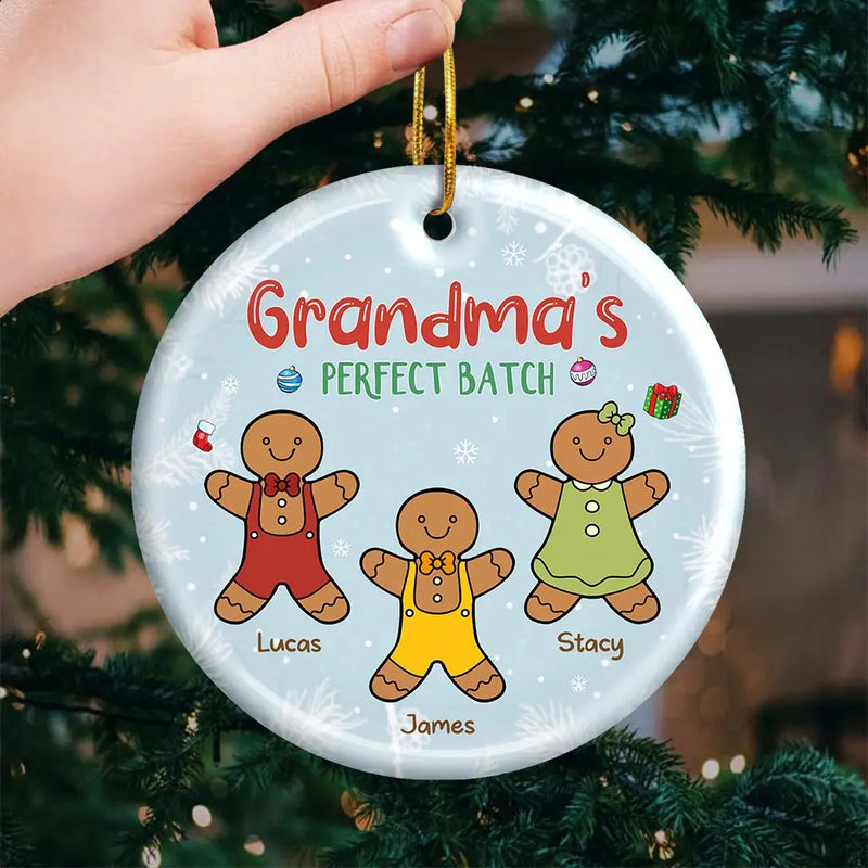 Gingerbread Kisses And Christmas Wishes - Family Personalized Custom Ornament - Ceramic Round Shaped - Christmas Gift For Mom, Grandma