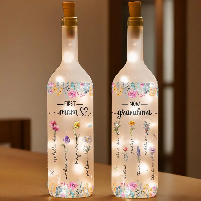 Every Flower Reminds Me Of Your Kindness - Family Personalized Custom Bottle Lamp - Gift For Mom, Grandma