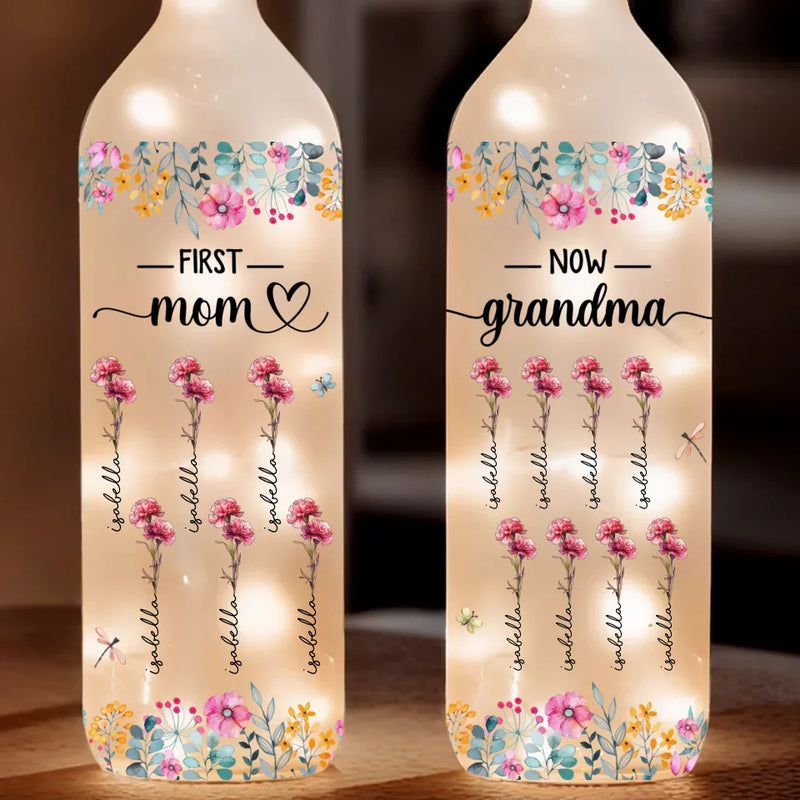 Every Flower Reminds Me Of Your Kindness - Family Personalized Custom Bottle Lamp - Gift For Mom, Grandma