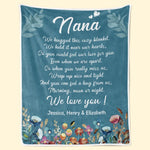 You Can Feel A Hug From Us - Family Personalized Custom Blanket - Gift For Mom, Grandma