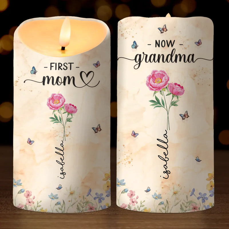A Garden Of Love Grows In A Grandmother’s Heart - Family Personalized Custom LED Candle - Gift For Mom, Grandma