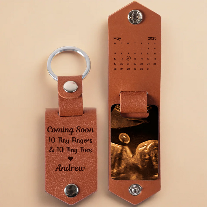 Custom Photo I Am Lucky To Have The Best Mom
 - Family Personalized Custom Engraved Leather Keychain - Mother's Day, Baby Shower Gift, Gift For First Mom