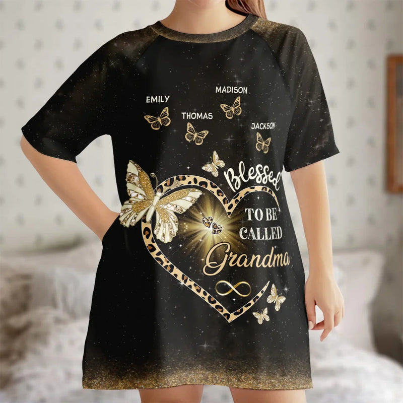 Grandma’s Love Is The Best Gift Of All - Family Personalized Custom Women's Sleep Tee - Mother's Day Gift For Mom, Grandma