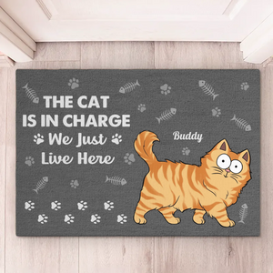 Les chats sont aux commandes - Tapis décoratif personnalisé pour chat - Cadeau de pendaison de crémaillère pour les propriétaires et les amoureux des animaux