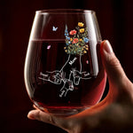 Mom’s Love Binds Us Forever - Family Personalized Custom Wine Glass - Mother's Day, Gift For Mom, Grandma