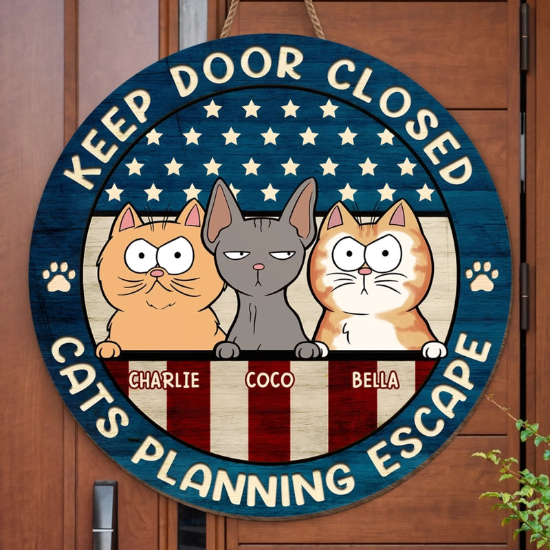 Custom Home Decor Wood Sign - Personalized Birthday Gifts For Cat Lovers, Cat Mom And Dad - Keep Door Closed, Cats Inside
