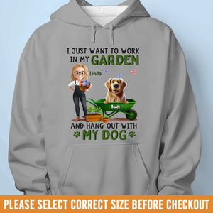 T-shirt unisexe personnalisé, t-shirt premium, sweat à capuche - Cadeaux de jardinage personnalisés pour jardiniers, amoureux des chiens, papa et maman de chiens - Jardinage et câlins de chien, tout ce dont j'ai besoin
