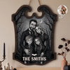 Custom Photo Wood Sign - Personalized Halloween Decor Birthday Gifts For Mom, Dad, Brother, Sister - Spooky Family Lives Right Here