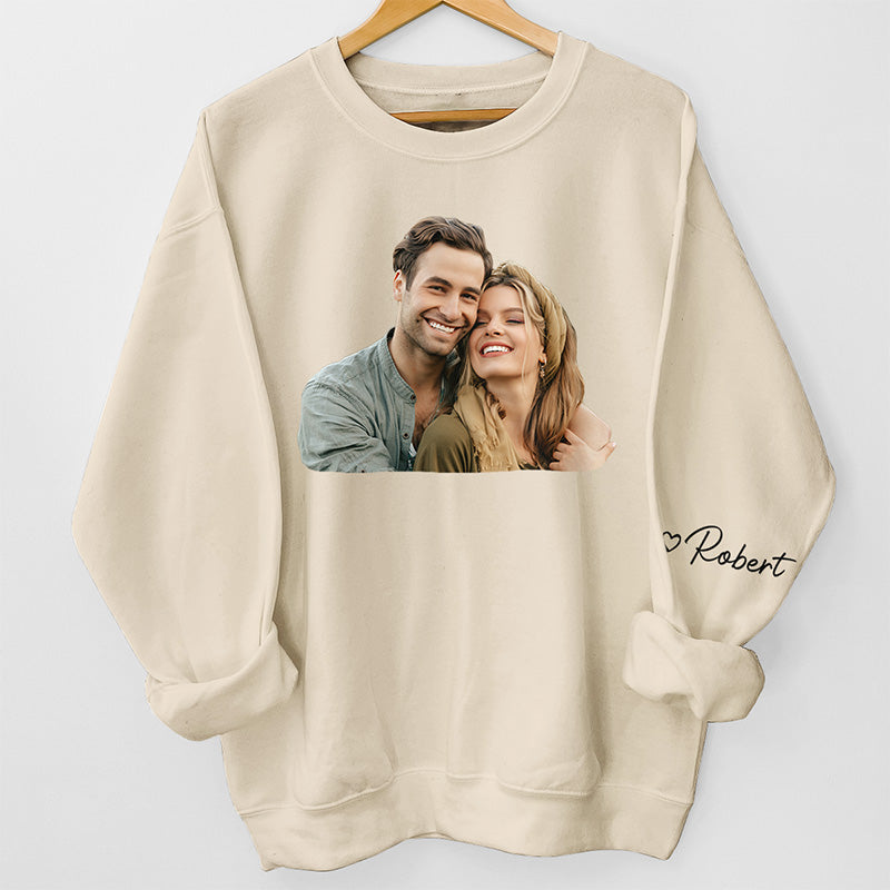 Sweat-shirt unisexe personnalisé avec photo « Love Me A Little Love Me Long » pour couple, avec motif sur la manche, cadeau pour mari et femme, anniversaire