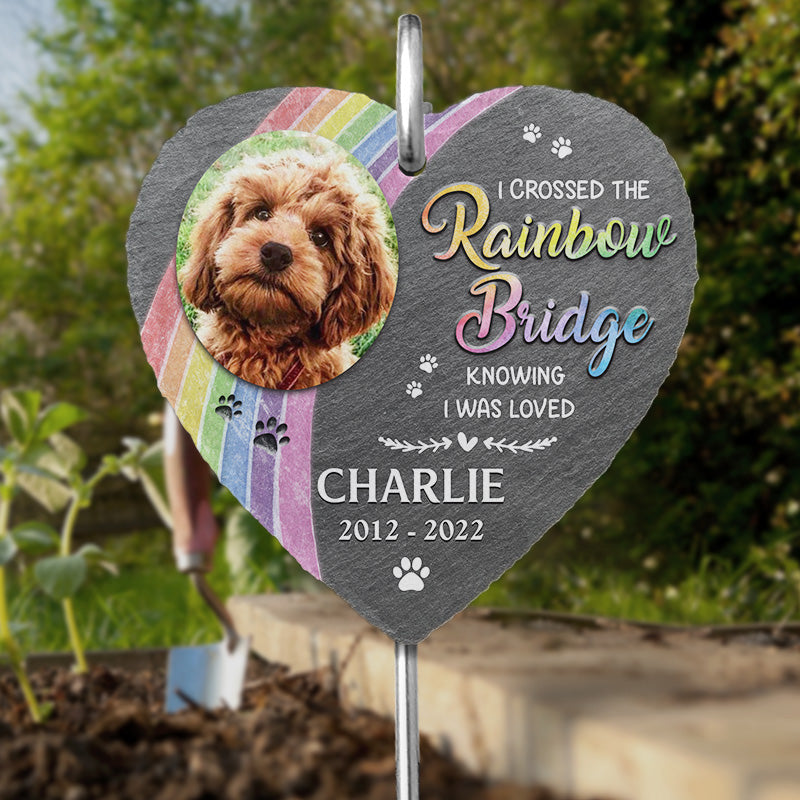 Custom Photo Crossing The Rainbow Bridge - Memorial Personalized Memorial Garden Slate & Hook - Memorial Gift, Sympathy Gift For Pet Owners, Pet Lovers