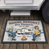 L'aventure en vaut la peine - Tapis décoratif personnalisé pour camping - Cadeau de pendaison de crémaillère pour mari, femme et amoureux du camping