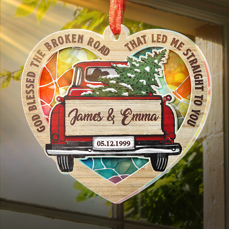 Que Dieu bénisse la route brisée ! Ornement attrape-soleil personnalisé pour couple – En acrylique en forme de cœur – Cadeau de Noël pour mari et femme, anniversaire