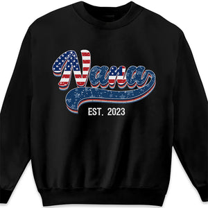 Love Being A Granny - Family Personalized Custom Unisex T-shirt, Hoodie, Sweatshirt - 4th Of July, Birthday Gift For Grandma