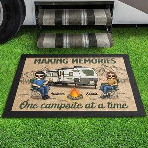 Mari et femme, partenaires de camping pour la vie - Tapis décoratif personnalisé pour la maison - Cadeau de pendaison de crémaillère pour mari et femme, amoureux du camping