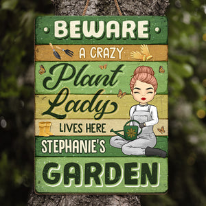 A Crazy Plant Lady Lives Here - Garden Personalized Custom Rectangle Shaped Home Decor Wood Sign - House Warming Gift For Gardening Lovers