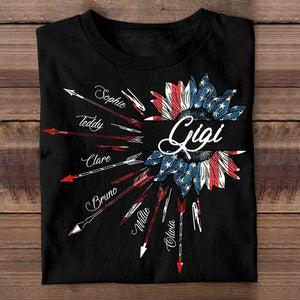 Arrow American Nana- Gift For 4th Of July - Personalized Unisex T-Shirt.