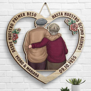 Abrazos De Pareja Desde El Primer Beso Hasta El Último Aliento - Gift For Couples, Husband Wife, Personalized Shaped Wood Sign Spanish.