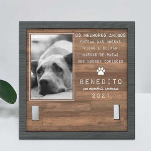 Os Melhores Amigos Entram Nas Nossas Vidas E Deixam Marcas De Patas Nos Nossos Corações - Memorial Personalized Custom Pet Loss Sign, Collar Frame - Upload Image, Sympathy Gift, Gift For Pet Owners, Pet Lovers Portuguese