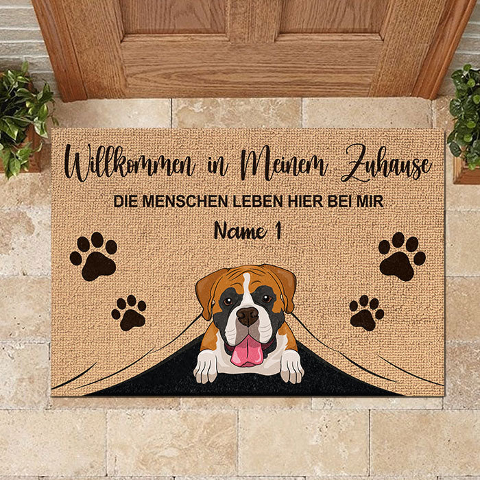 Die Menschen leben hier bei mir German - Funny Personalized Cat Decorative Mat.