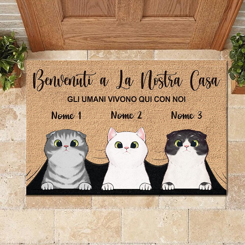 Benvenuti A La Nostra Casa - Funny Personalized Cat Decorative Mat.