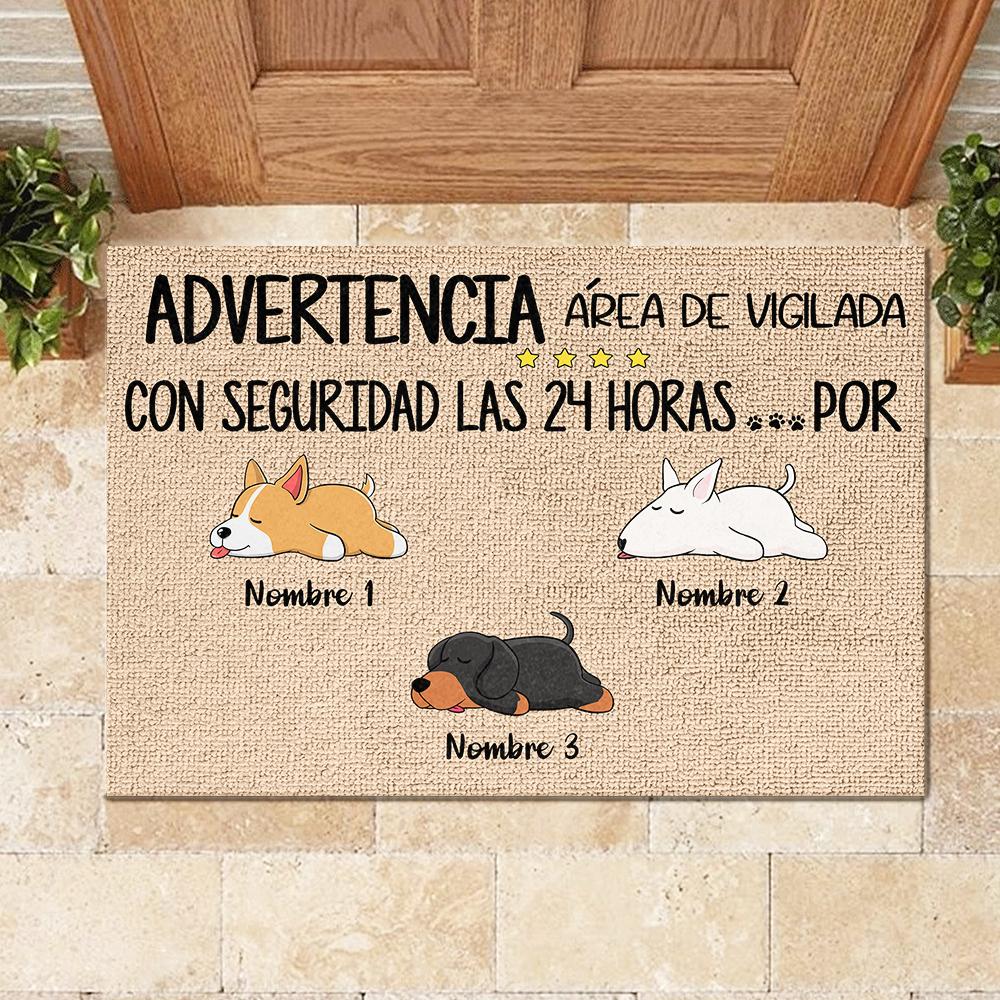Todos los invitados deben ser aprobados por el perro Spanish - Funny Personalized Dog Decorative Mat.