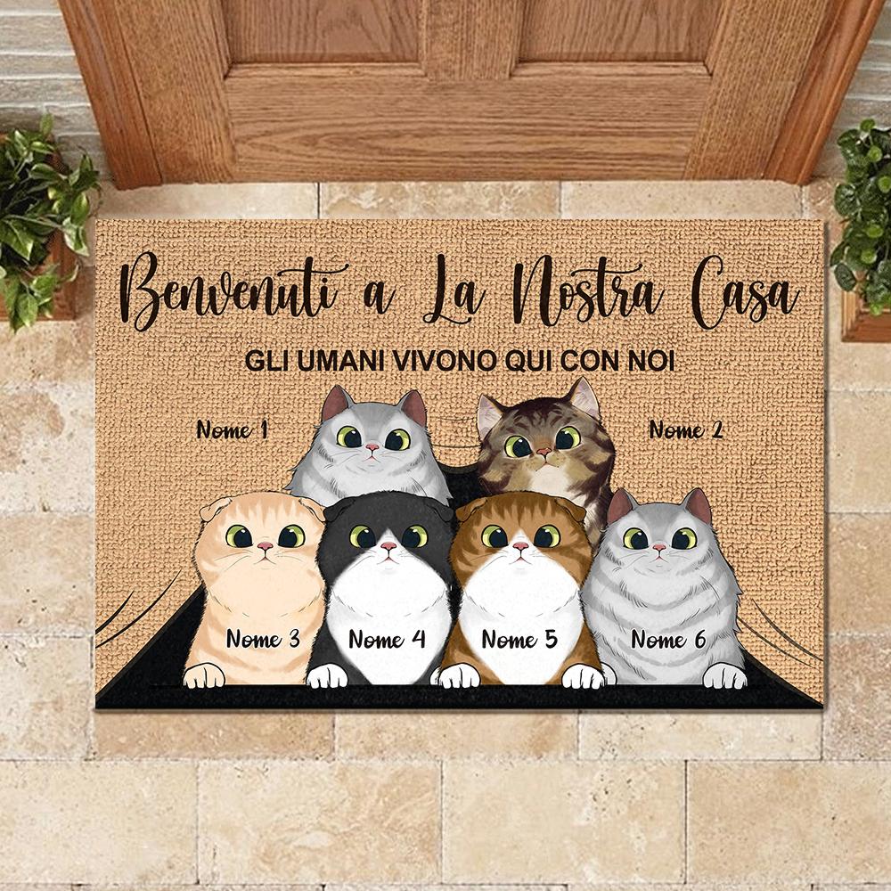 Benvenuti A La Nostra Casa - Funny Personalized Cat Decorative Mat.