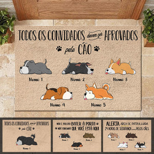 Todos Os Convidados Devem Ser Aprovados Pelo Cão Portuguese - Funny Personalized Dog Decorative Mat.